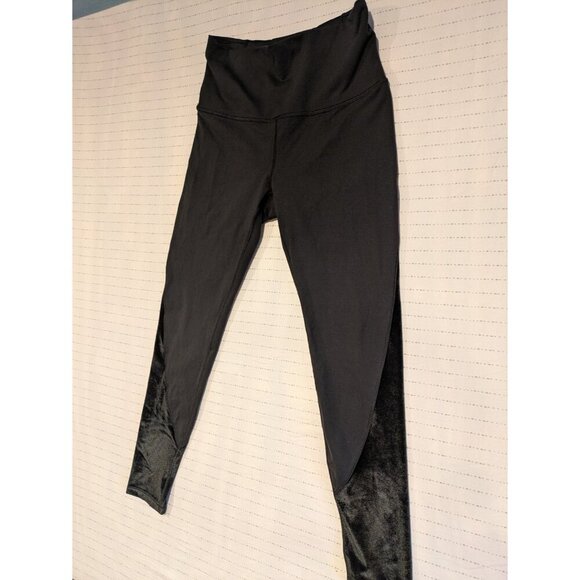Calia Carrie Underwood Limited Edition Black Onyx Velvet Pieced Leggings Small - Picture 2 of 9